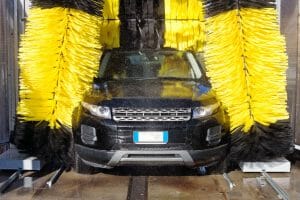 One of many applications of Engineering Chain is car wash machines.